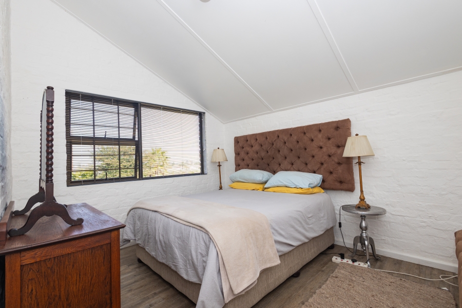7 Bedroom Property for Sale in Penhill Western Cape